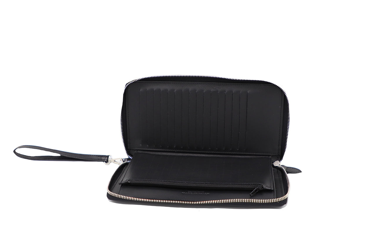 Large Women's Black Italian Leather Wallet. 100% made in Italy - World Chic