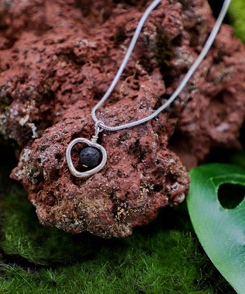 Heart Shaped Necklace - Iceland Lava Rock Jewelry – 100% Made in Iceland – World Chic