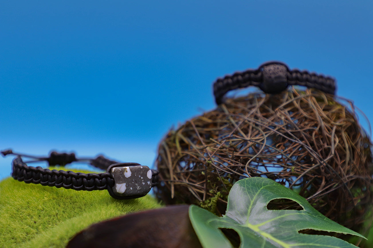Leather and Lava Rock Bracelet - Iceland Lava Rock Jewelry – 100% Made in Iceland – World Chic