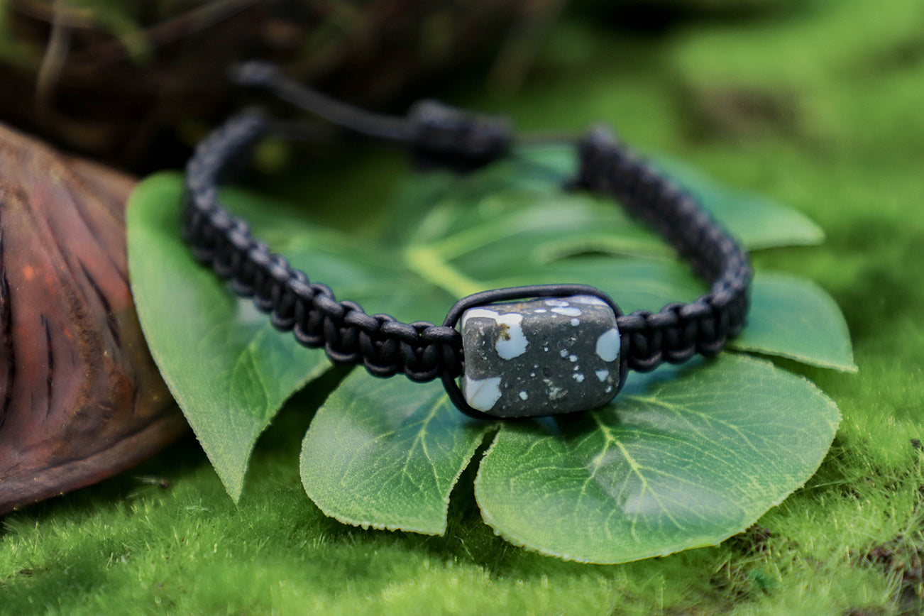 Leather and Lava Rock Bracelet - Iceland Lava Rock Jewelry – 100% Made in Iceland – World Chic