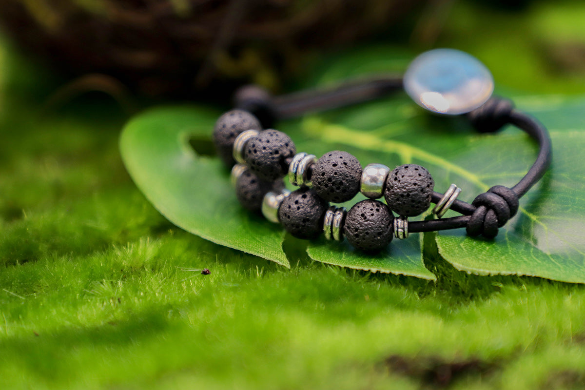 Leather and Lava Rock Bracelet - Iceland Lava Rock Jewelry – 100% Made in Iceland – World Chic