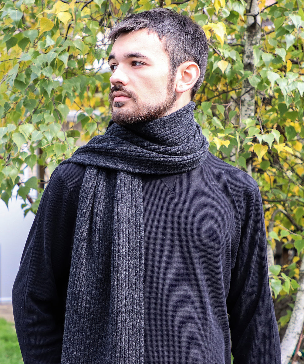 Charcoal - Men and Women's Icelandic Wool Scarf - 100% Made in Iceland - World Chic