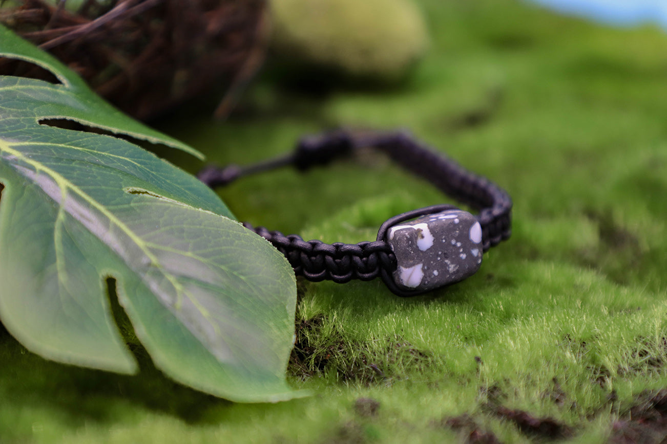 Leather and Lava Rock Bracelet - Iceland Lava Rock Jewelry – 100% Made in Iceland – World Chic